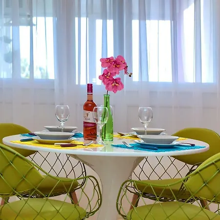 Romantic Pop Пула