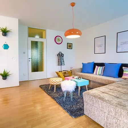 Apartment Romantic Pop